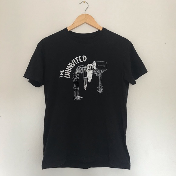 Tops - Graphic Tee / T-shirt with skeleton design